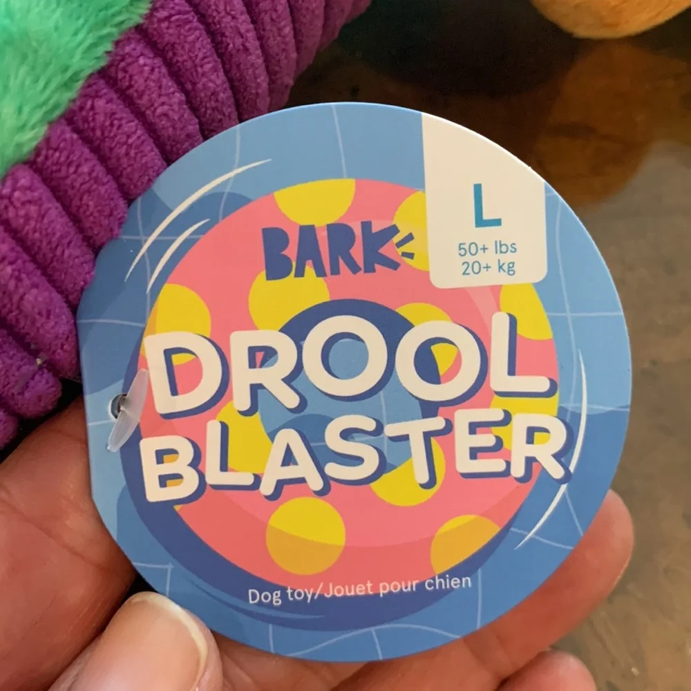 NWT Bark Box Drool Blaster NWT dog toy, Large for 50+ lbs, great quality dog toy